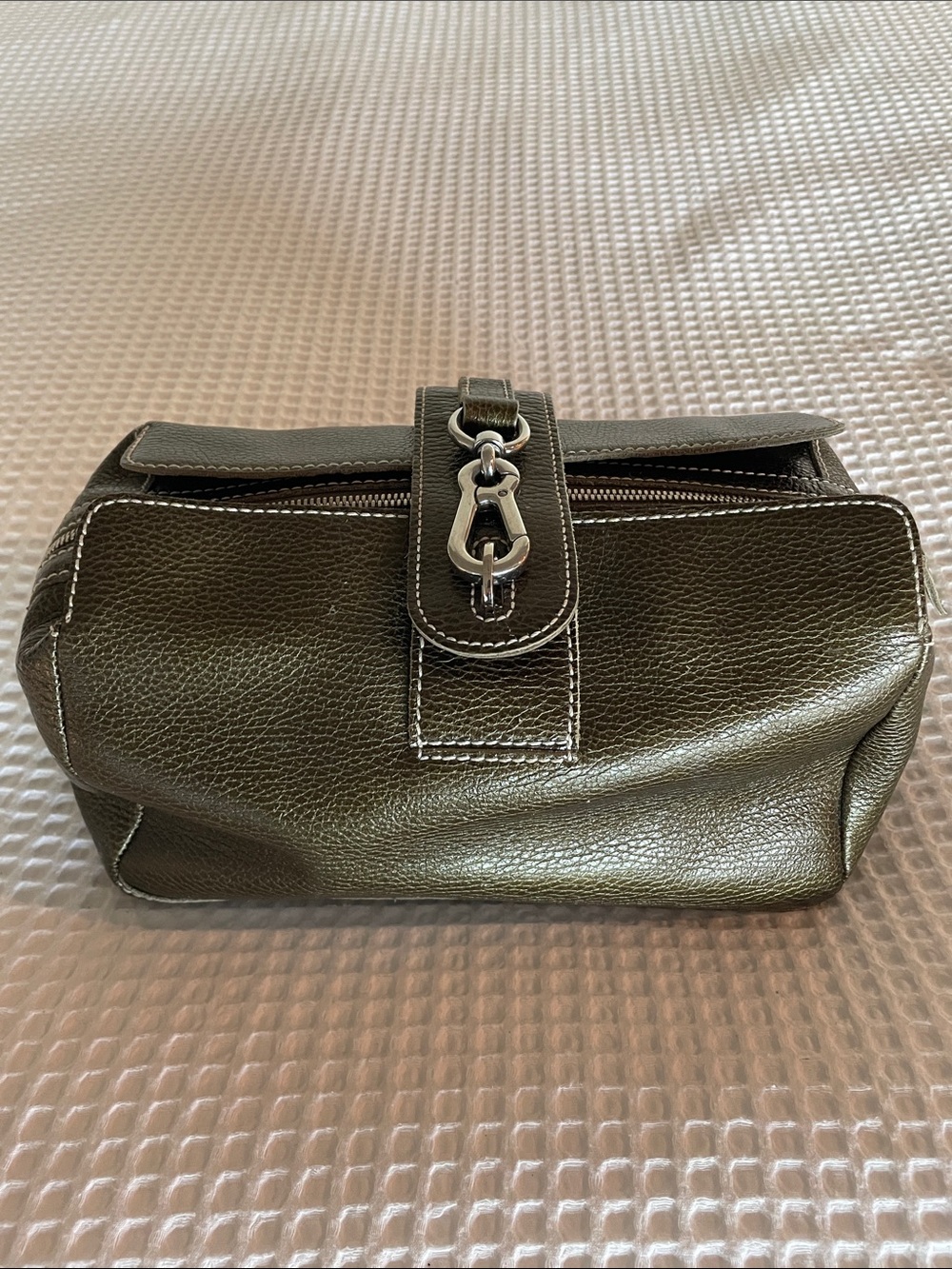 Bosca Olive Green Leather Cosmetic Case with Silver Clasp